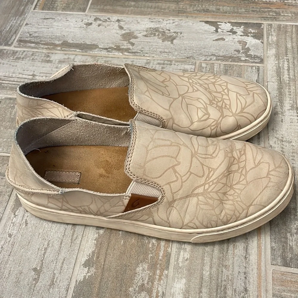 OluKai Beige Pehuea Floral Design Leather Sneakers